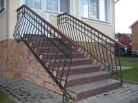 Легкое и летящее ограждение на крыльцо