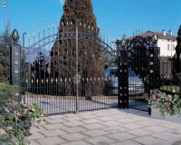 Кованые ворота с пиками